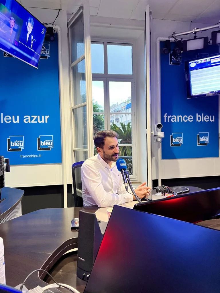 à l'antenne de France Bleu Azur pour évoquer les dispositifs de sensibilisation de l'association